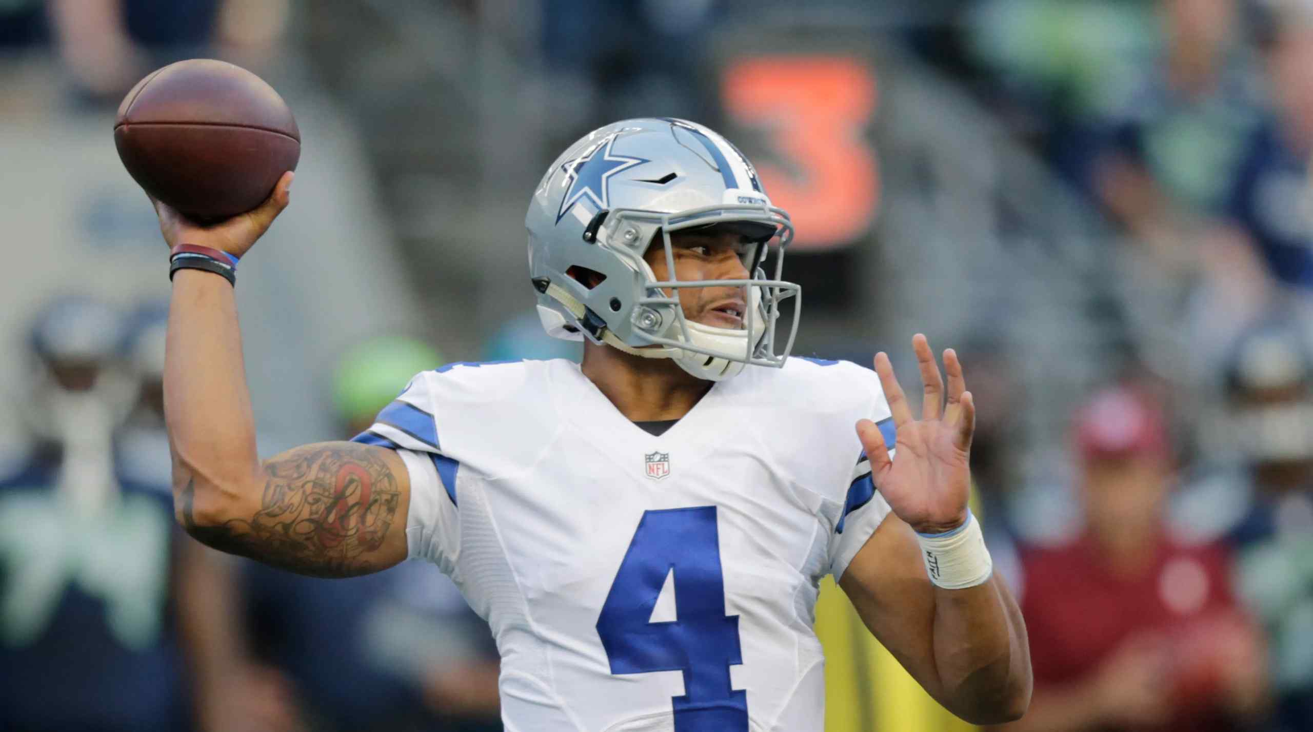 dak prescott throwing